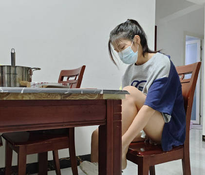 小姨子骚逼操肿全过程